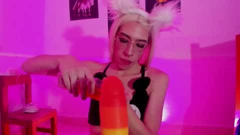 Snapshot of katty_cat1 chatting on 09.11.25 katty_cat1 online show from 09.11.25