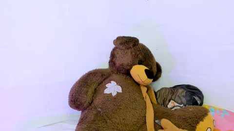 Snapshot of katty_mcry chatting on 01.19.25 katty online show from 01.19.25