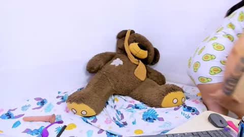 Snapshot of katty_mcry chatting on 02.12.25 katty online show from 02.12.25