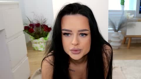 Snapshot of katty_pery chatting on 03.20.26 Katty Perry online show from 03.20.26