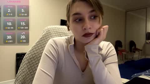 Snapshot of katy653394 chatting on 03.22.26 Olivia online show from 03.22.26