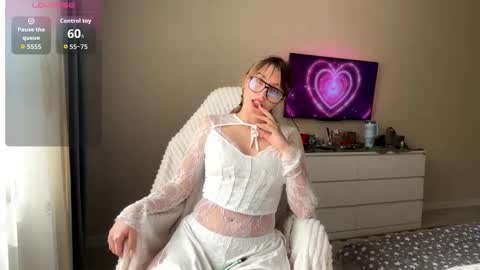 Snapshot of katy653394 chatting on 04.02.26 Olivia online show from 04.02.26