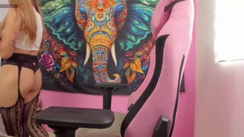 katy simpsons online show from 11.25.25