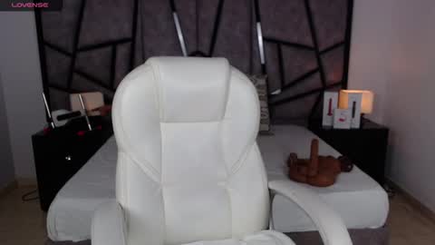 Katya Ruiz online show from 02.06.25