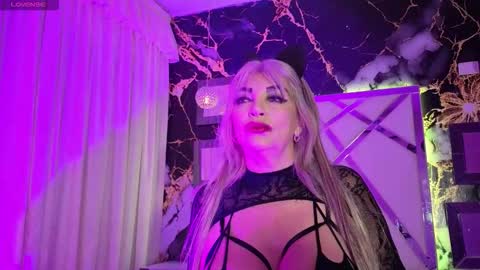 Snapshot of katyhornymilfsexy chatting on 02.02.26 katy online show from 02.02.26