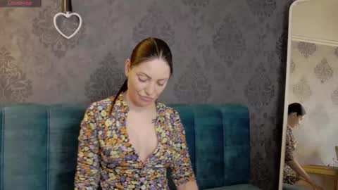 Snapshot of katylinee chatting on 04.08.26 Katyline online show from 04.08.26