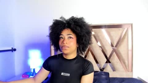 Snapshot of katyortiz chatting on 09.23.25 katyortiz online show from 09.23.25