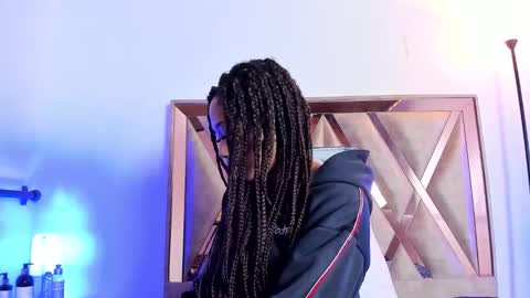 Snapshot of katyortiz chatting on 11.17.25 katyortiz online show from 11.17.25