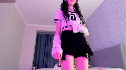 mai online show from 10.17.25