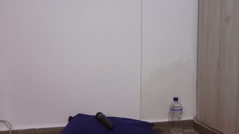  Khawit  online show from 01.03.25