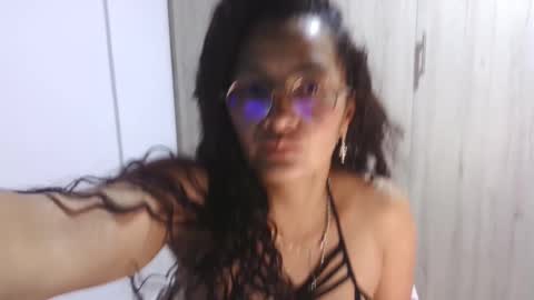  Khawit  online show from 02.15.25