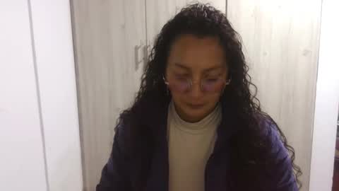  Khawit  online show from 03.11.25