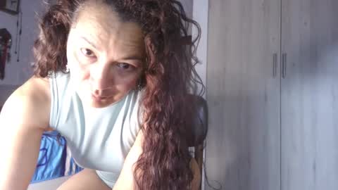  Khawit  online show from 09.30.25