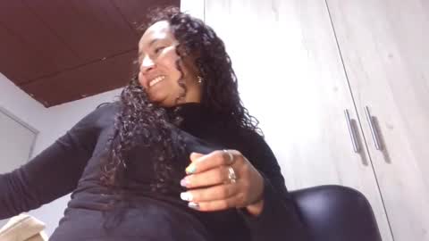  Khawit  online show from 11.01.25