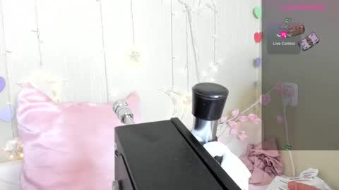 Snapshot of kaya_devis chatting on 09.20.25 KAYA online show from 09.20.25