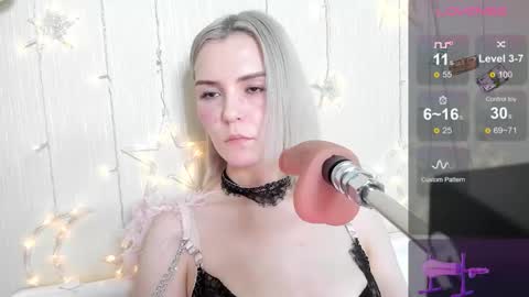 Snapshot of kaya_devis chatting on 11.24.25 KAYA online show from 11.24.25