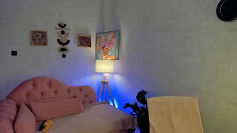 Kaya online show from 09.15.25