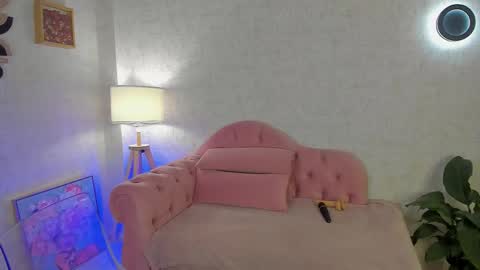 Kaya online show from 10.12.25