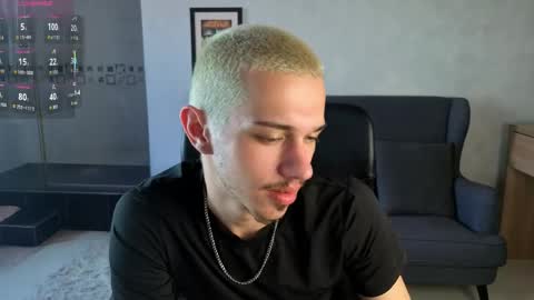 Snapshot of kaydendrew chatting on 05.16.26 KaydenDrew online show from 05.16.26
