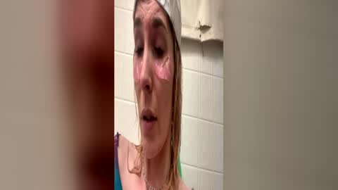 Snapshot of kaykay4444 chatting on 06.16.26 Kaycool online show from 06.16.26