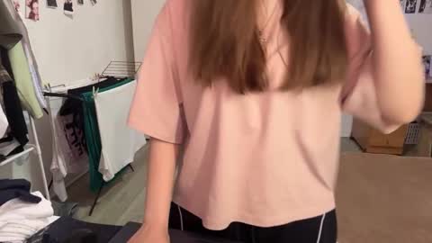Nyelle online show from 04.18.26
