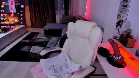 Snapshot of kaylee____77 chatting on 02.11.26 kaylee online show from 02.11.26