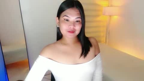 Y O U R        F U T U R E       K A Y L E E  online show from 02.17.25