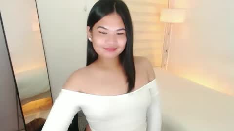 Y O U R        F U T U R E       K A Y L E E  online show from 03.06.25