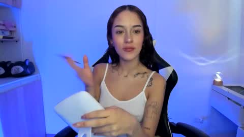 Snapshot of kaylie_xxx chatting on 05.05.26 kaylie online show from 05.05.26