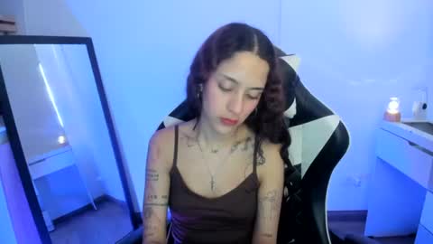 Snapshot of kaylie_xxx chatting on 06.12.26 kaylie online show from 06.12.26