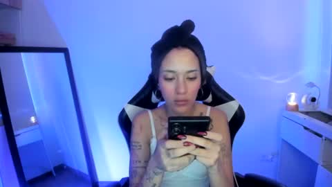 Snapshot of kaylie_xxx chatting on 07.15.26 kaylie online show from 07.15.26
