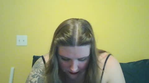 Snapshot of kaytiebird96 chatting on 11.21.25 Katie Bird online show from 11.21.25