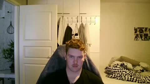 Snapshot of kayttajaviides5 chatting on 03.25.26 Aatu online show from 03.25.26