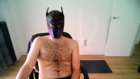 Snapshot of kaywolf89 chatting on 02.26.25 Neon online show from 02.26.25