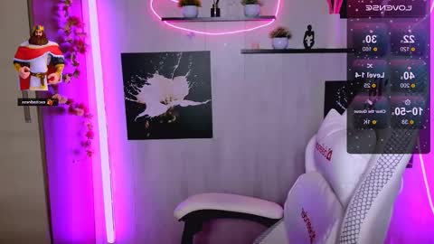 Snapshot of kayworl chatting on 11.20.25 kayworl online show from 11.20.25