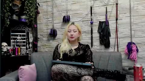 Miss Kazia online show from 10.10.25