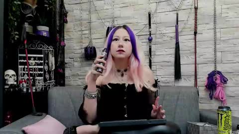 Miss Kazia online show from 11.19.25