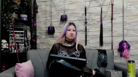 Miss Kazia online show from 12.05.25