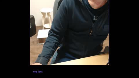 Snapshot of kcirt17225058 chatting on 12.01.25 kcirt17225058 online show from 12.01.25