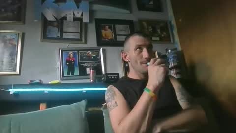 Snapshot of kdjmdj25 chatting on 10.01.25 KandMDJ25 online show from 10.01.25