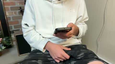 Snapshot of keahi420 chatting on 11.02.25 keahi420 online show from 11.02.25