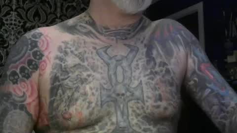 Snapshot of keeeeeeeeeeeeef chatting on 02.17.25 keeeeeeeeeeeeef online show from 02.17.25