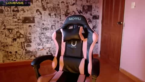 Snapshot of keikim_ chatting on 02.04.25 Kimk online show from 02.04.25