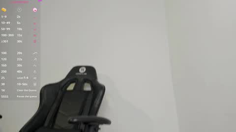 Snapshot of keily_brox chatting on 10.10.25 Keily brox online show from 10.10.25