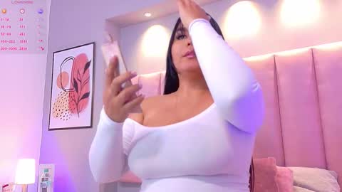 Snapshot of keily_ross1 chatting on 11.15.25 Keily Ross online show from 11.15.25