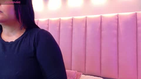 Snapshot of keily_ross1 chatting on 11.17.25 Keily Ross online show from 11.17.25