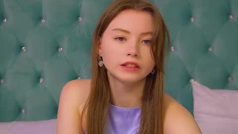 Keira online show from 10.08.25