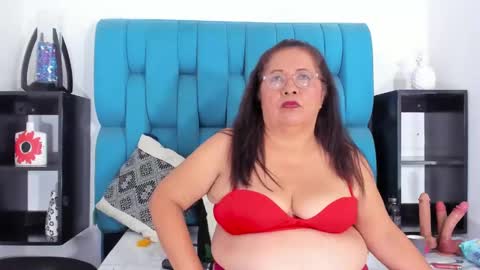 Snapshot of keiralennox chatting on 03.04.25 online show from 03.04.25