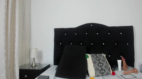 Snapshot of keiralennox chatting on 09.29.25 online show from 09.29.25