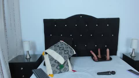 Snapshot of keiralennox chatting on 11.08.25 online show from 11.08.25